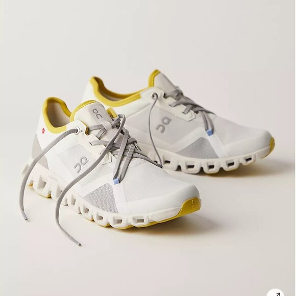 NIB On Cloud X 3 AD Sneakers Size 9